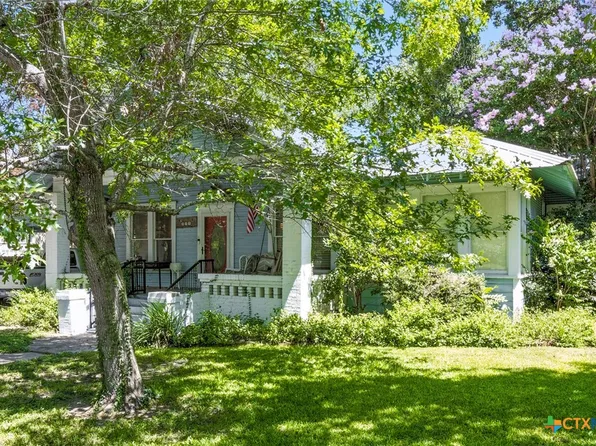 409 E Bowie St, Luling, TX 78648