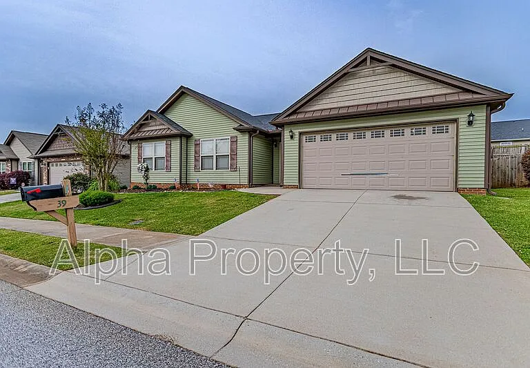 39 Nautical Dr — Photo 2