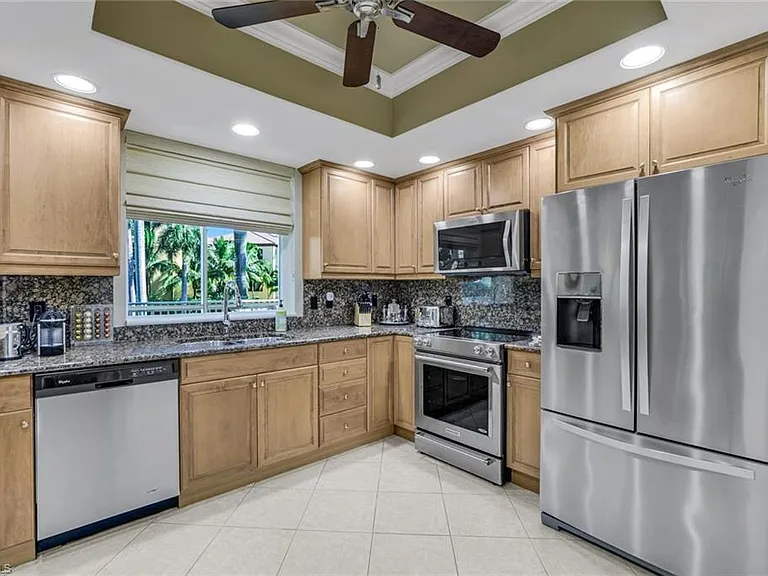 2728 Tiburon Blvd E #105 — Photo 7