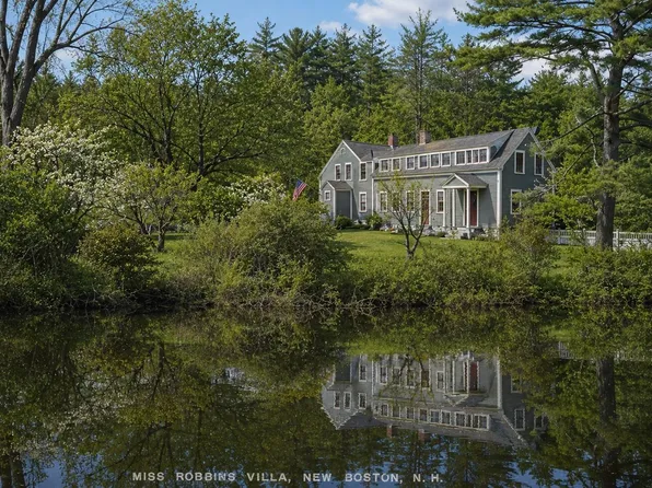 41 W Lull Place, New Boston, NH 03070
