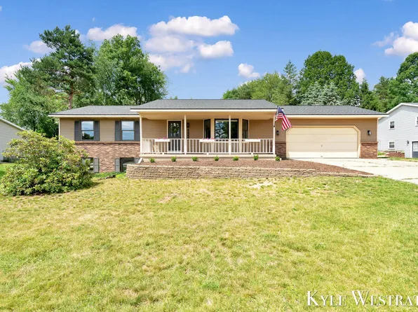 1689 Slater Ave, Dorr, MI 49323