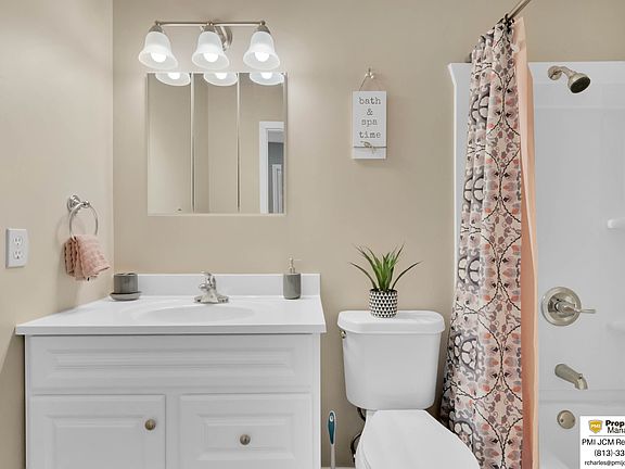 5th image of 1105 Spring Meadow Dr