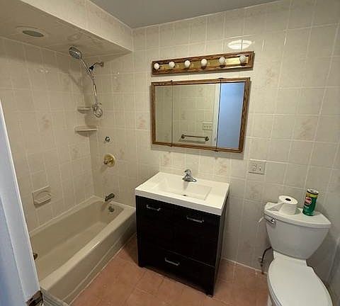 4th image of 437 Gregory Ave Floor 1