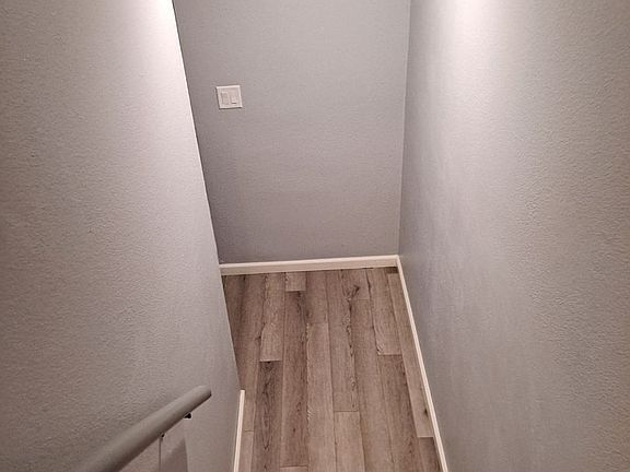 4th image of 14 Kingsboro Way