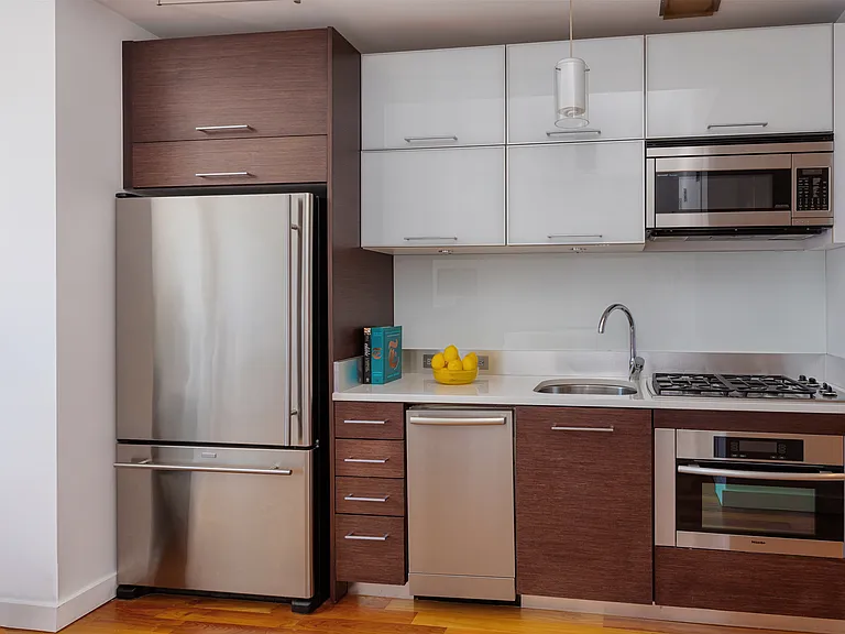 161 N 4th St #2D — Photo 4
