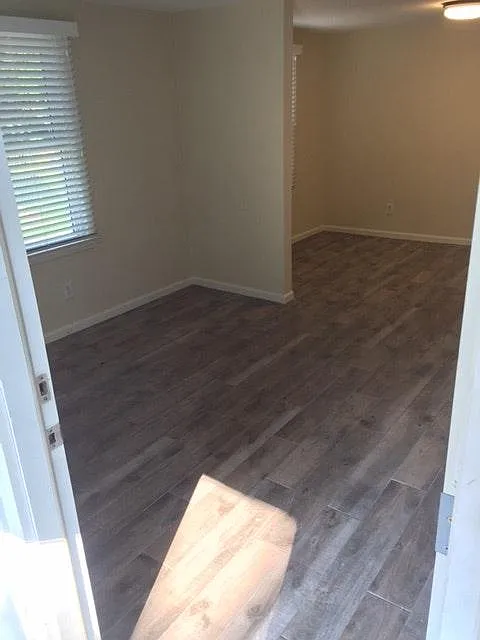 2 bed, 850 sqft, $2,200 — Photo 4