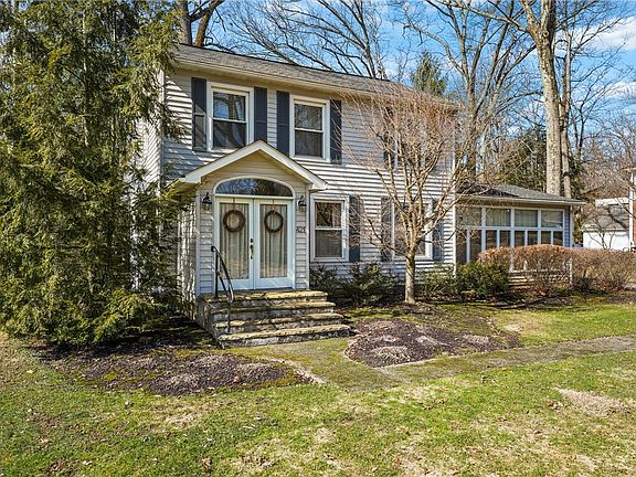 2nd image of 421 E Washington Blvd