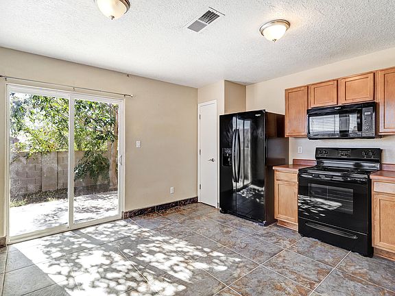 4th image of 6148 Park Hill Ave NW