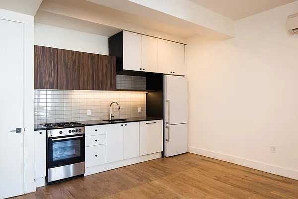 Rented by Nooklyn NYC LLC | media 2