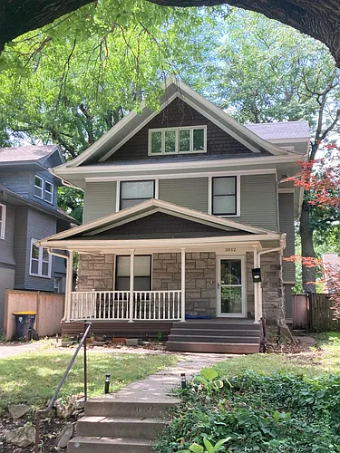 3012 Charlotte St Photo 1