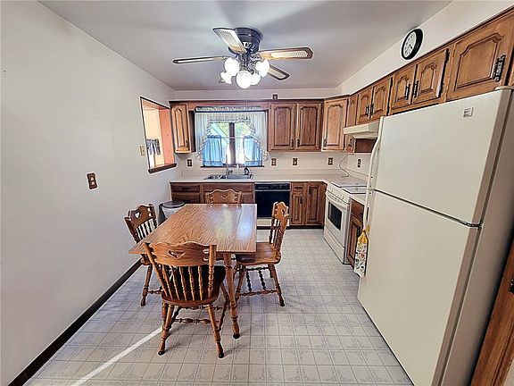 3rd image of 3139 Kipp Ave