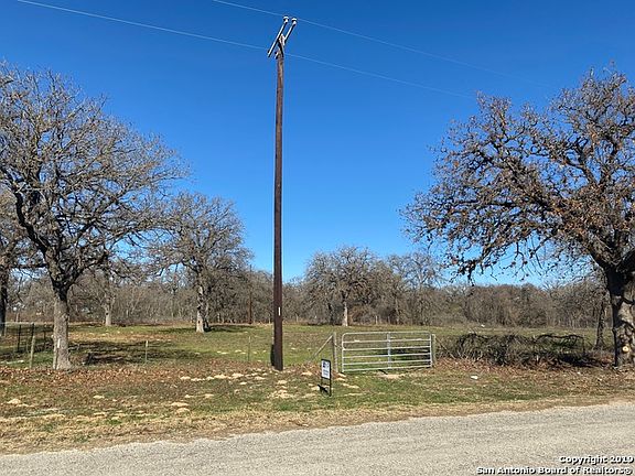 3rd image of 101 County Road 341