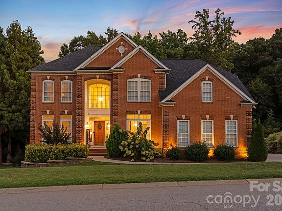 2nd image of 152 Melbourne Dr