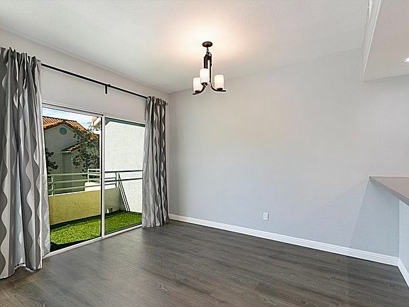 4th image of 9980 Scripps Westview Way Unit 65