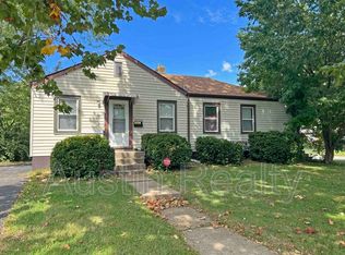 10201 Saint Katherine Ln, Saint Ann, MO 63074