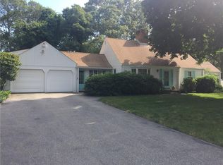 82 Apple Tree Ln, Warwick, RI 02888