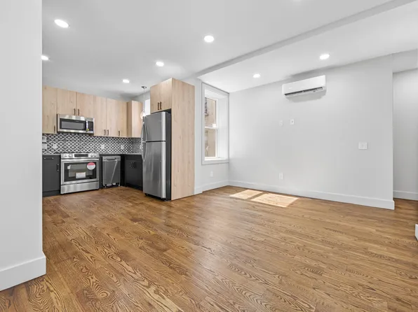 610 Maple Street image 2 of 8