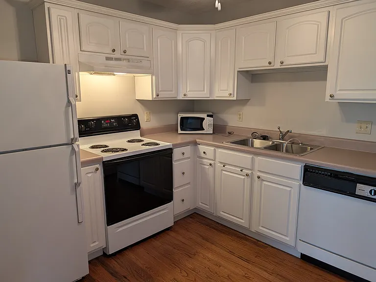 417 Grimball Dr #B — Photo 4