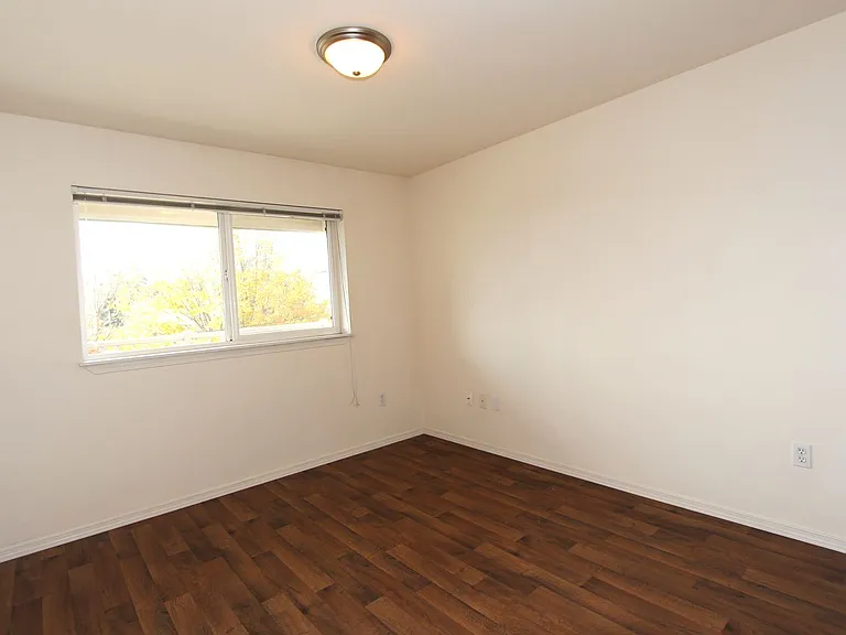 Pickering Place Apartments — Photo 10