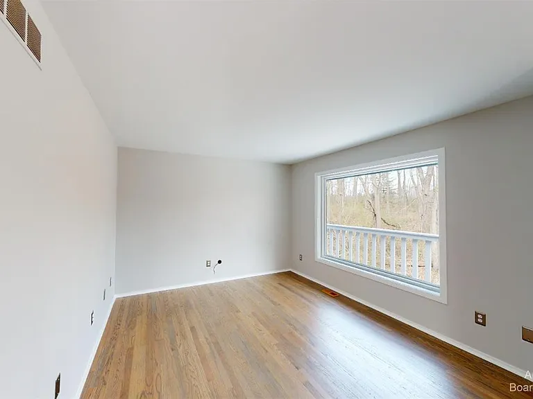 1280 Sunset Rd — Photo 15