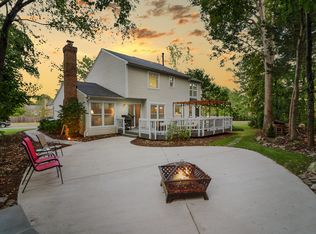 5608 Hampton Forest Way, Fairfax, VA 22030