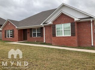 2111 Carlisle St, Gentry, AR 72734