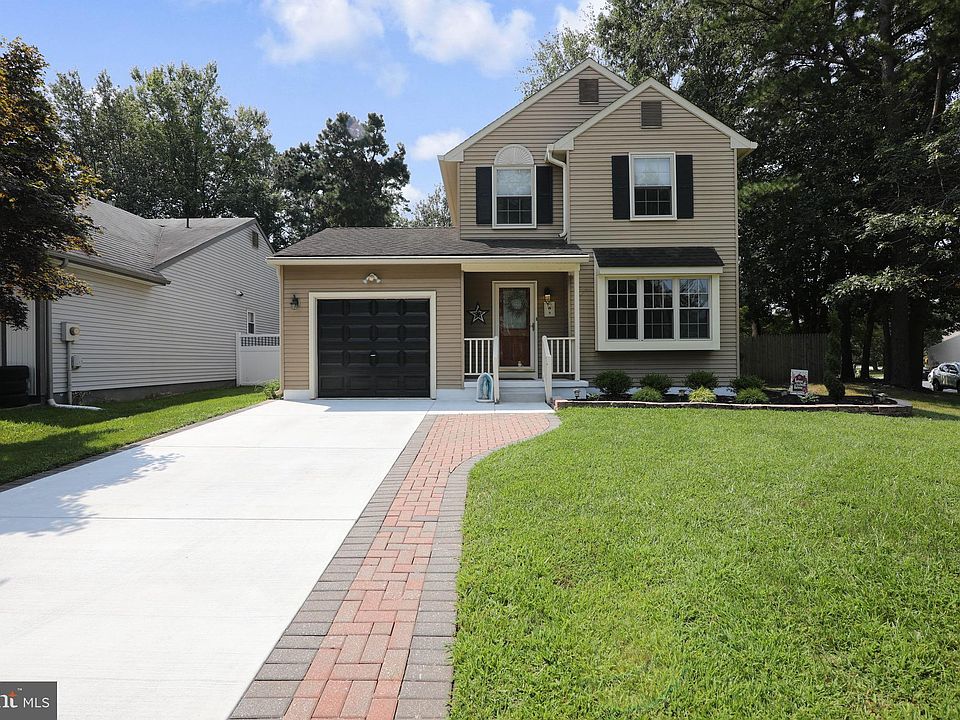 1st image of 2 Hunter Ct