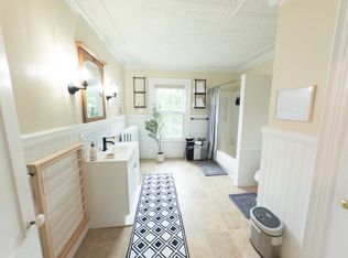 34 Bennett Ave APT 3, Skowhegan, ME 04976
