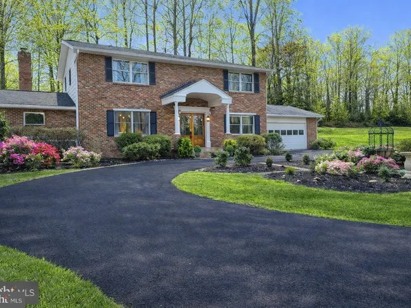 2701 Omisol Rd, Woodbridge, VA 22192