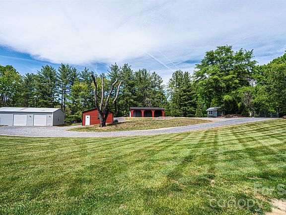 2nd image of 379 Horseshoe Bend Rd