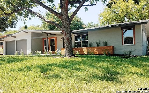2nd image of 107 Springwood Ln
