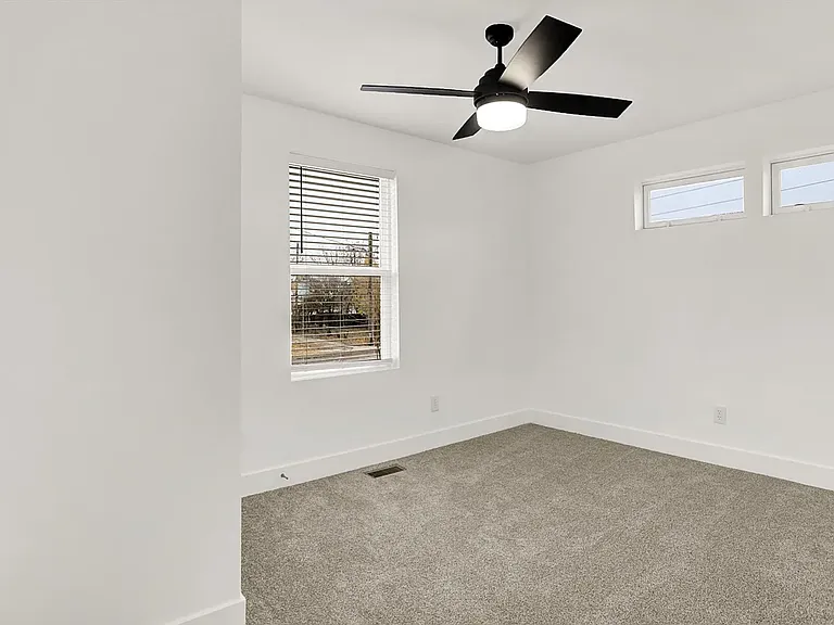 1439 Deloss St — Photo 18