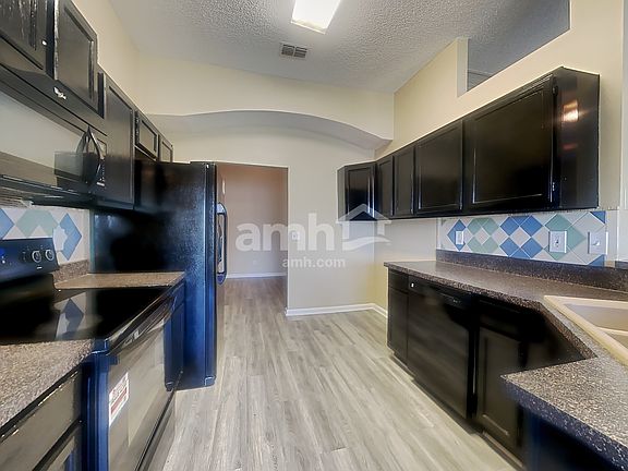 4th image of 2064 Hunters Trace Cir