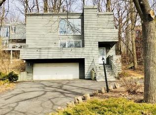 331 N Bennett St, Geneva, IL 60134