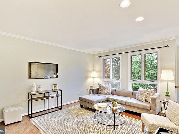 4th image of 10190 Turnberry Pl