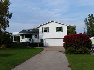 2750 Fairview Rd, Neenah, WI 54956