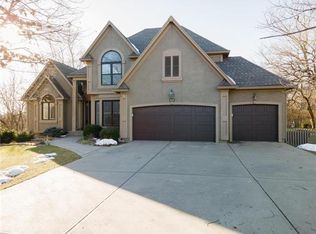 5524 Pflumm Rd, Shawnee, KS 66216