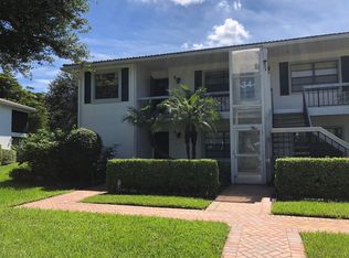 34 Stratford Ln W APT B, Boynton Beach, FL 33436