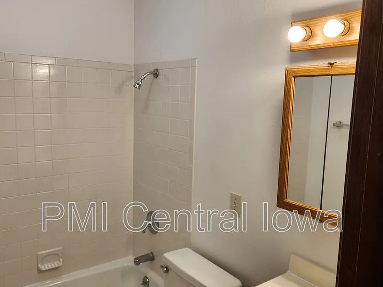 6615 Washington Ave — Photo 20