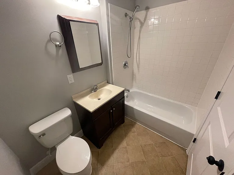 80 N Central Ave — Photo 10