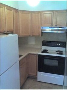 2nd image of 6001 N Kenmore Ave APT 507