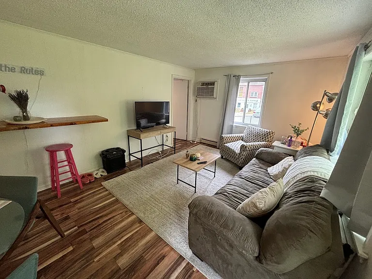 505 Warren St #4 — Photo 4