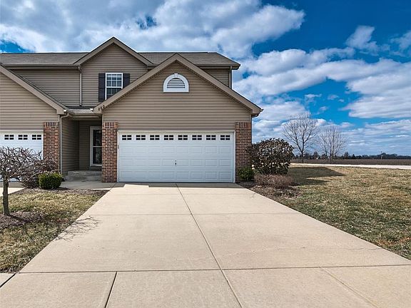 2nd image of 880 Foxgrove Dr