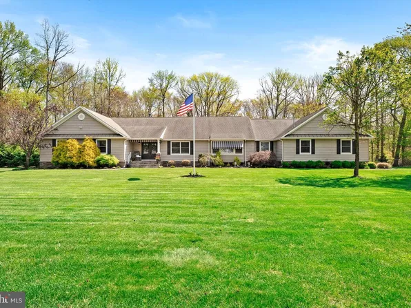 83 Oak Glen Rd, Howell, NJ 07731