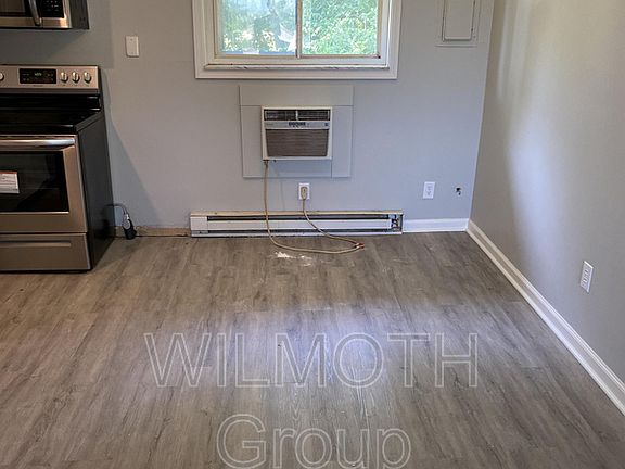 5th image of 10301 Medallion Dr #214