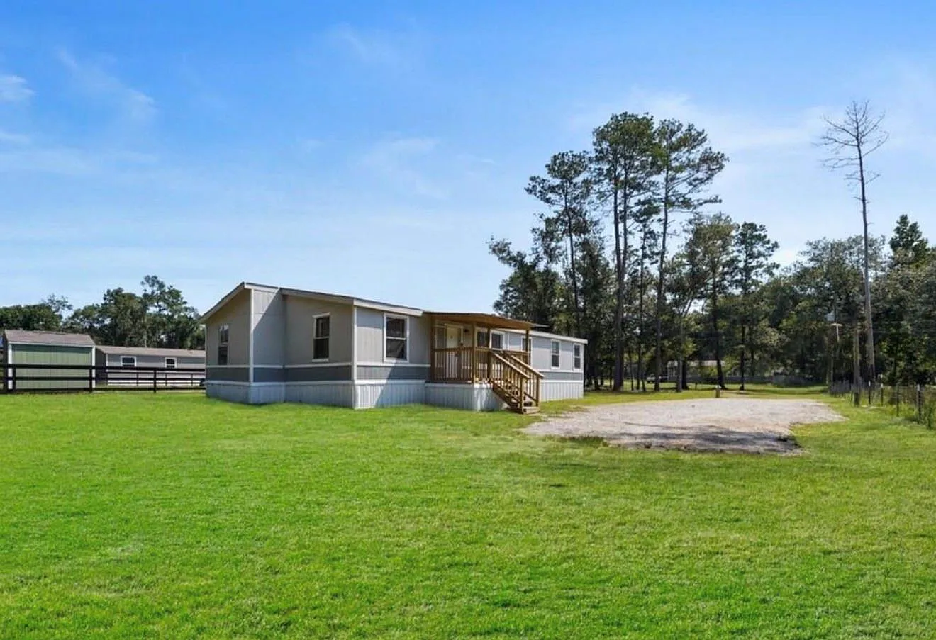 3 bed, 2.0 bath, 1568 sqft, $1,800 — Photo 2