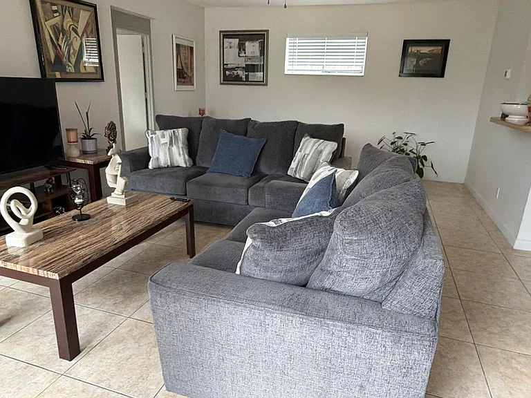 27 E Crossings Cir #H — Photo 4