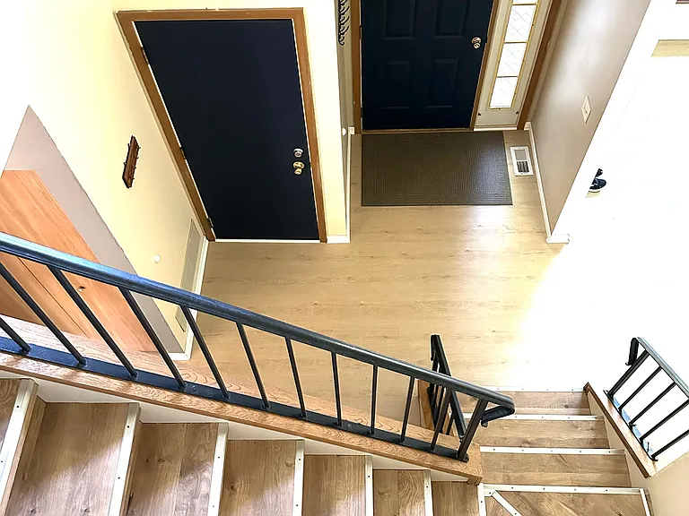 2303 Woodview Ln — Photo 14