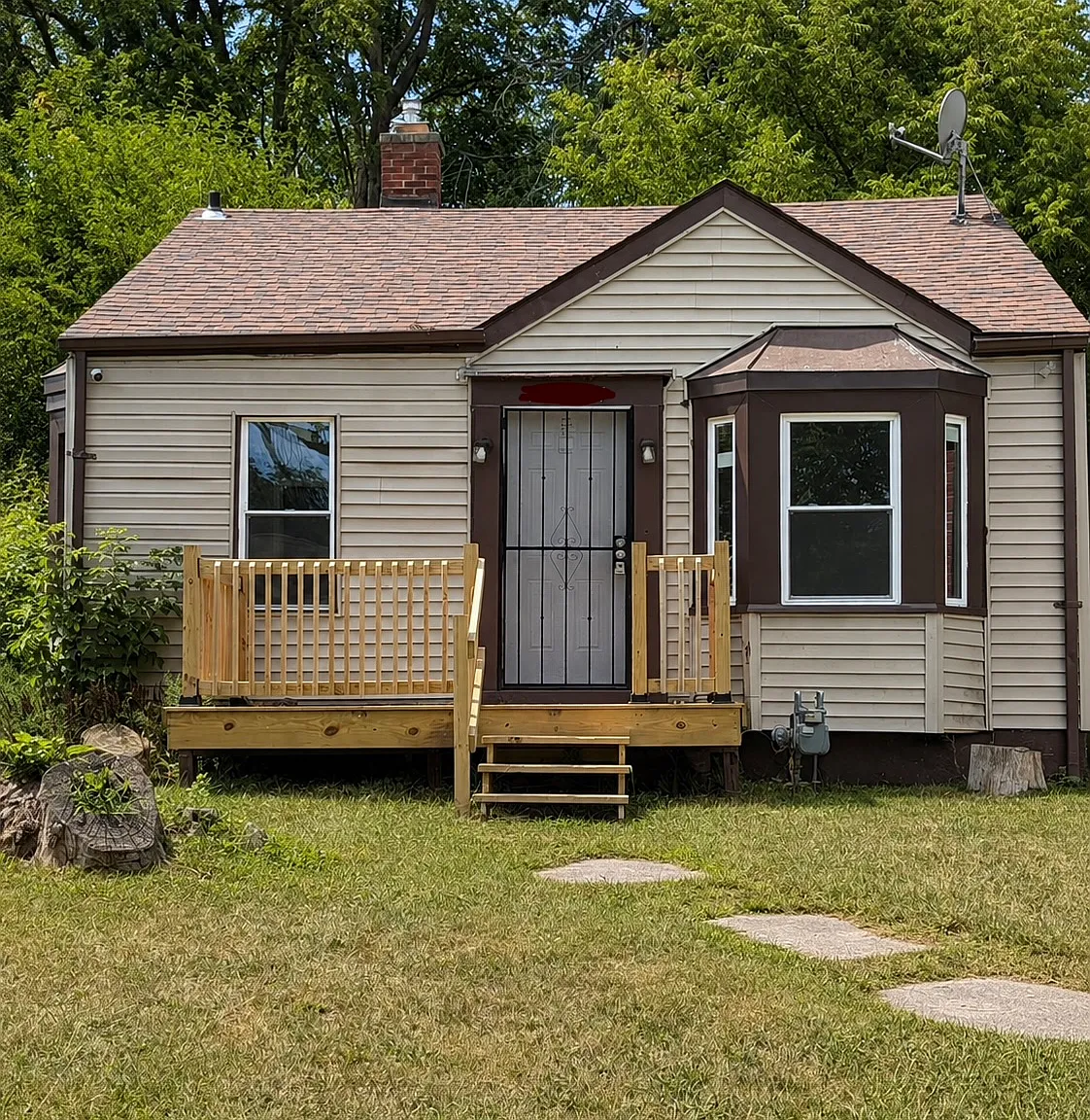 2 bed, 706 sqft, $1,200 — Photo 1