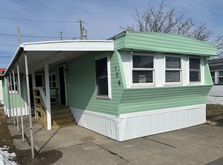 106 Tracy Pkwy, Lackawanna, NY 14218